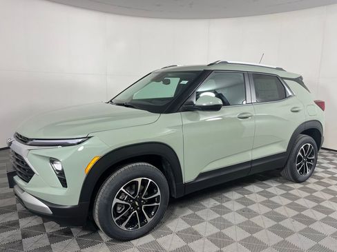 New 2026 Chevrolet TrailBlazer LT w/ Convenience Package AWD/4WD image 9