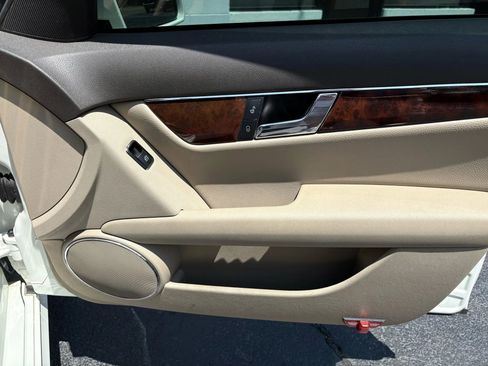 Used 2010 Mercedes-Benz C 300 Sedan image 20