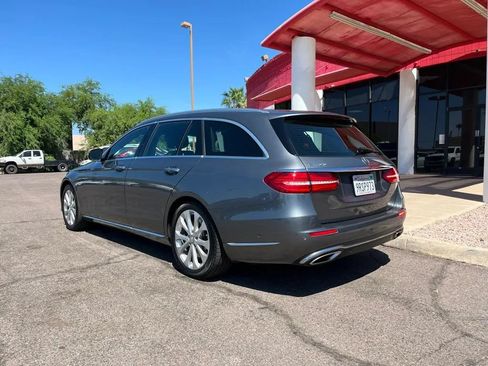 Used 2017 Mercedes-Benz E 400 4MATIC Wagon image 3