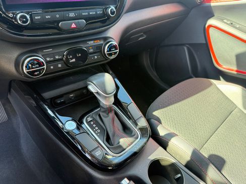 Used 2023 Kia Soul GT-Line FWD image 13