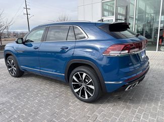 New 2026 Volkswagen Atlas Cross Sport SEL Premium R-Line AWD/4WD video 3