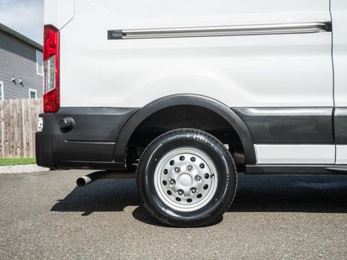 Used 2024 Ford Transit 250 148 Medium Roof Extended AWD image 17