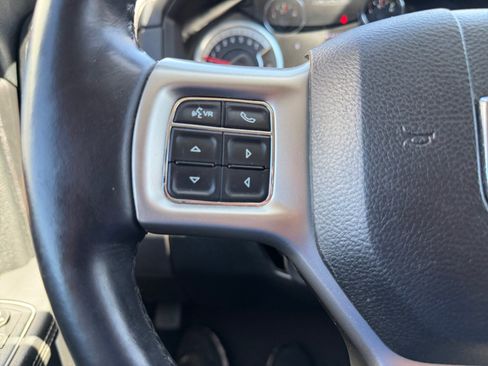 Used 2017 RAM 1500 Laramie w/ Convenience Group AWD/4WD image 18