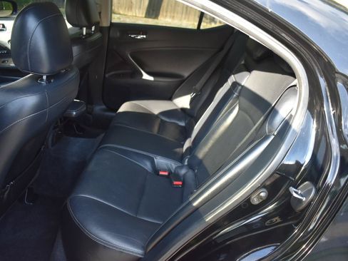 Used 2010 Lexus IS 350 w/ Luxury Plus Value Edition RWD image 17