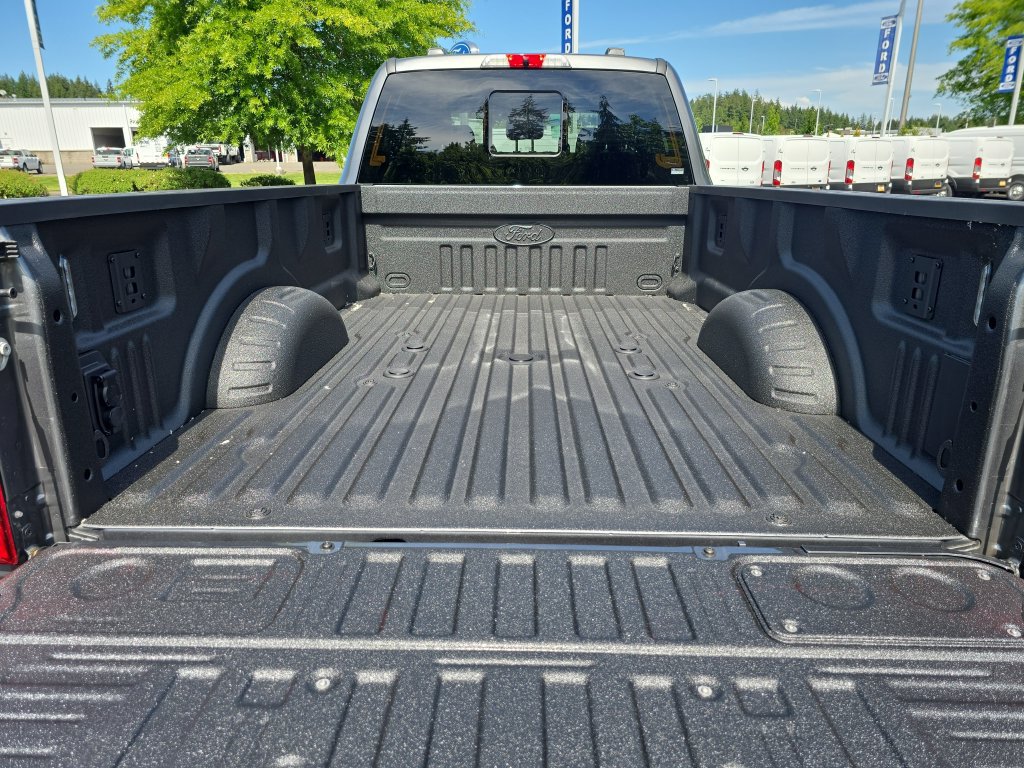 New 2026 Ford F350 Lariat w/ Black Appearance Package AWD/4WD image 29