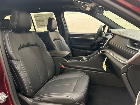 New 2026 Jeep Grand Cherokee Limited AWD/4WD image 10
