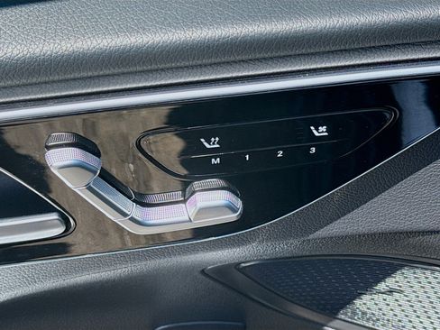 Used 2025 Mercedes-Benz C 300 Sedan image 15