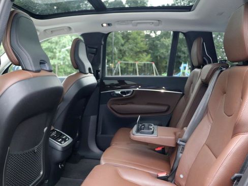 Used 2019 Volvo XC90 T6 Momentum AWD/4WD image 35