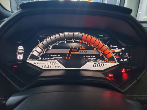 Used 2021 Lamborghini Huracan EVO image 37