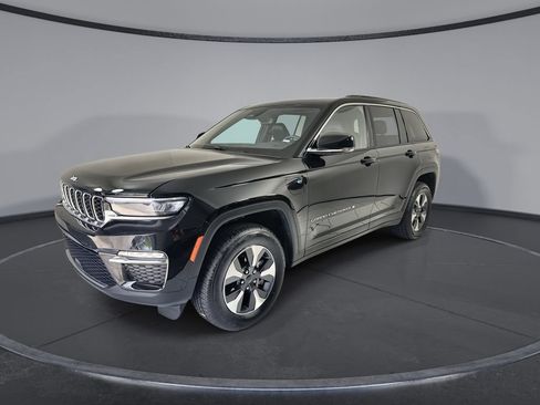 Used 2024 Jeep Grand Cherokee Limited 4xe AWD/4WD image 4