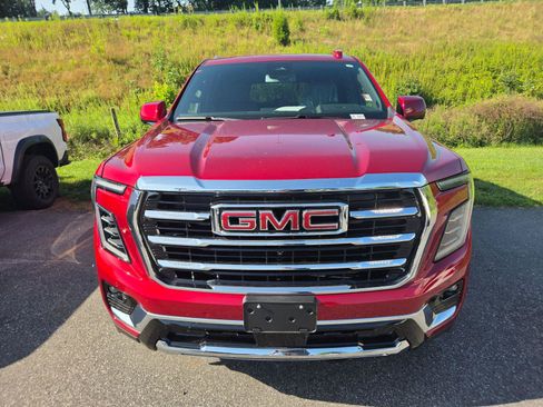 Used 2026 GMC Yukon Elevation AWD/4WD image 2