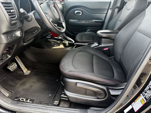 Used 2016 Kia Soul + w/ Tarmac Special Edition FWD image 15