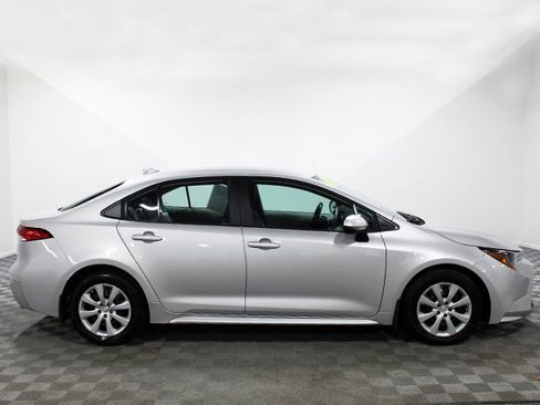 Used 2023 Toyota Corolla LE image 7