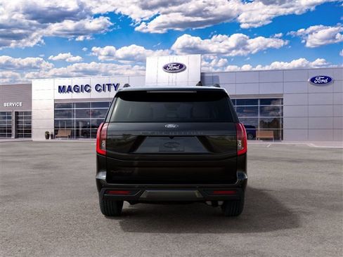 New 2027 Ford Expedition Platinum w/ Stealth Performance Package AWD/4WD image 7