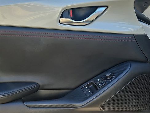 Used 2017 MAZDA MX-5 Miata RF Club image 9