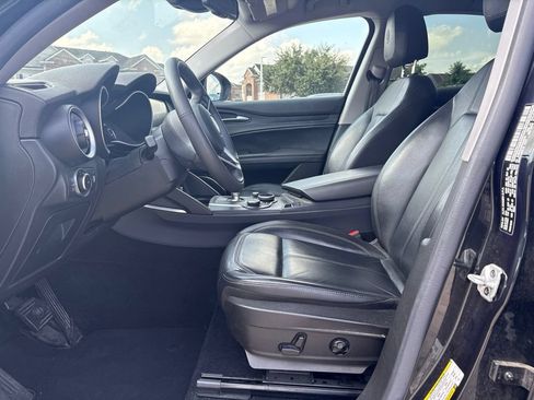 Used 2019 Alfa Romeo Stelvio AWD image 14