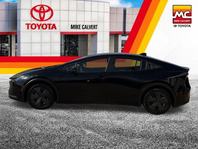 Used 2025 Toyota Prius LE FWD image 5