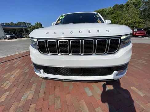 Used 2022 Jeep Wagoneer Series I RWD image 3