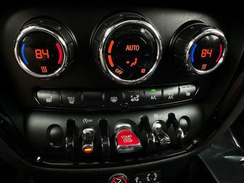 Used 2017 MINI Cooper Clubman ALL4 image 30