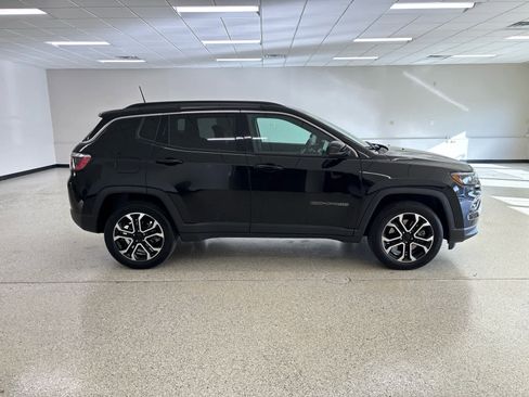 Used 2023 Jeep Compass Limited w/ Sun and Sound Group image 6