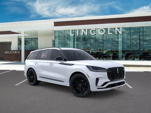 New 2026 Lincoln Aviator Reserve w/ Jet Appearance Package image 7