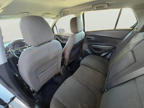 Used 2014 Chevrolet Traverse LS FWD image 34