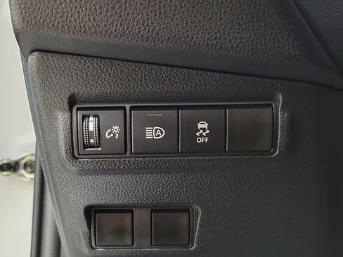Used 2026 Toyota Corolla Cross LE w/ Moonroof Package FWD image 23