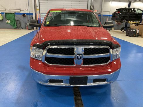 Used 2019 RAM 1500 Classic SLT AWD/4WD image 2