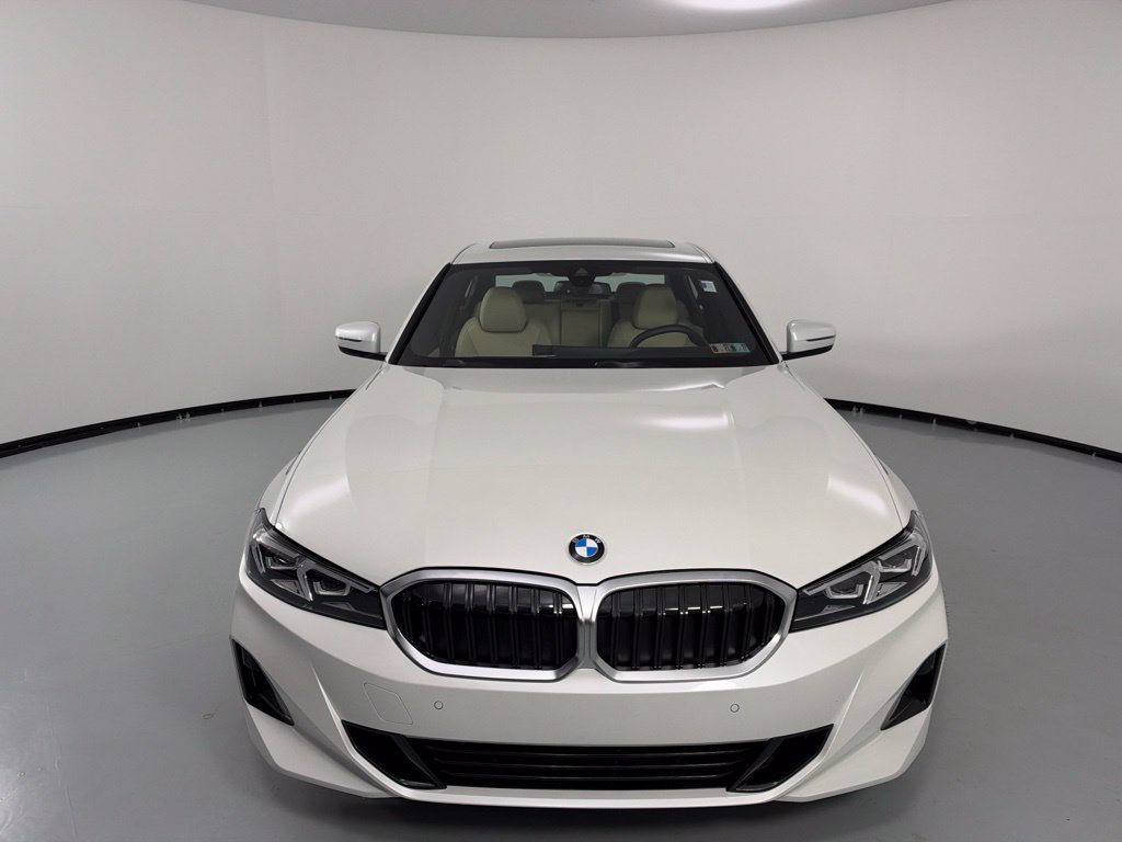 Used 2025 BMW 330i xDrive Sedan w/ Convenience Package AWD/4WD image 2
