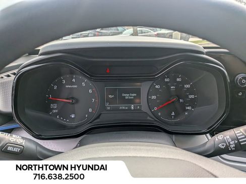 Used 2025 Chevrolet Trax LS FWD image 8