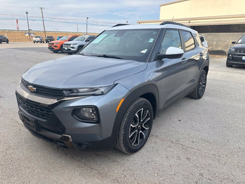 Used 2021 Chevrolet TrailBlazer ACTIV w/ Convenience Package FWD image 1