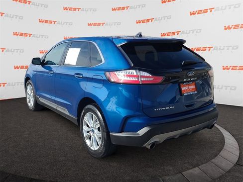 Used 2022 Ford Edge Titanium image 3