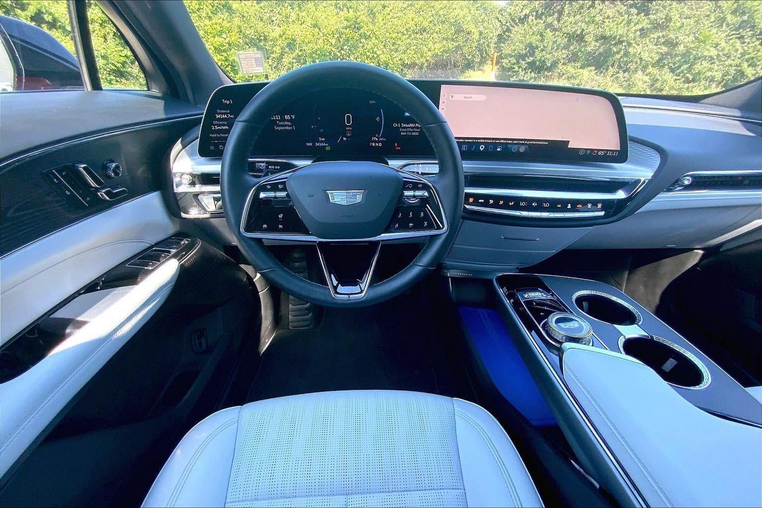 Certified 2024 Cadillac Lyriq Luxury AWD/4WD image 10