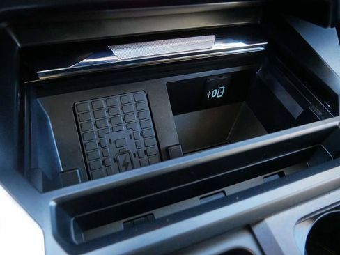 Used 2025 Ford F450 Lariat w/ FX4 Off-Road Package image 26