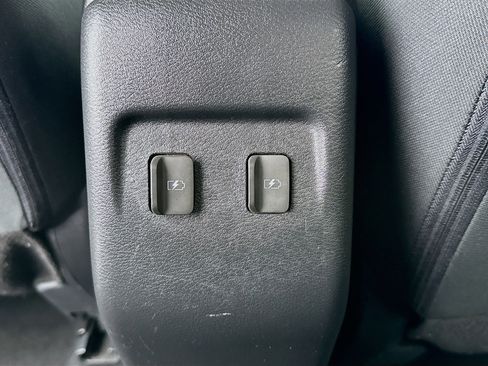 Used 2021 Nissan Kicks SV FWD image 16