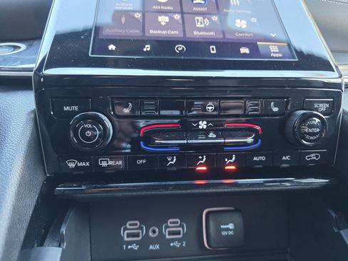 Used 2023 Jeep Grand Cherokee Altitude image 22