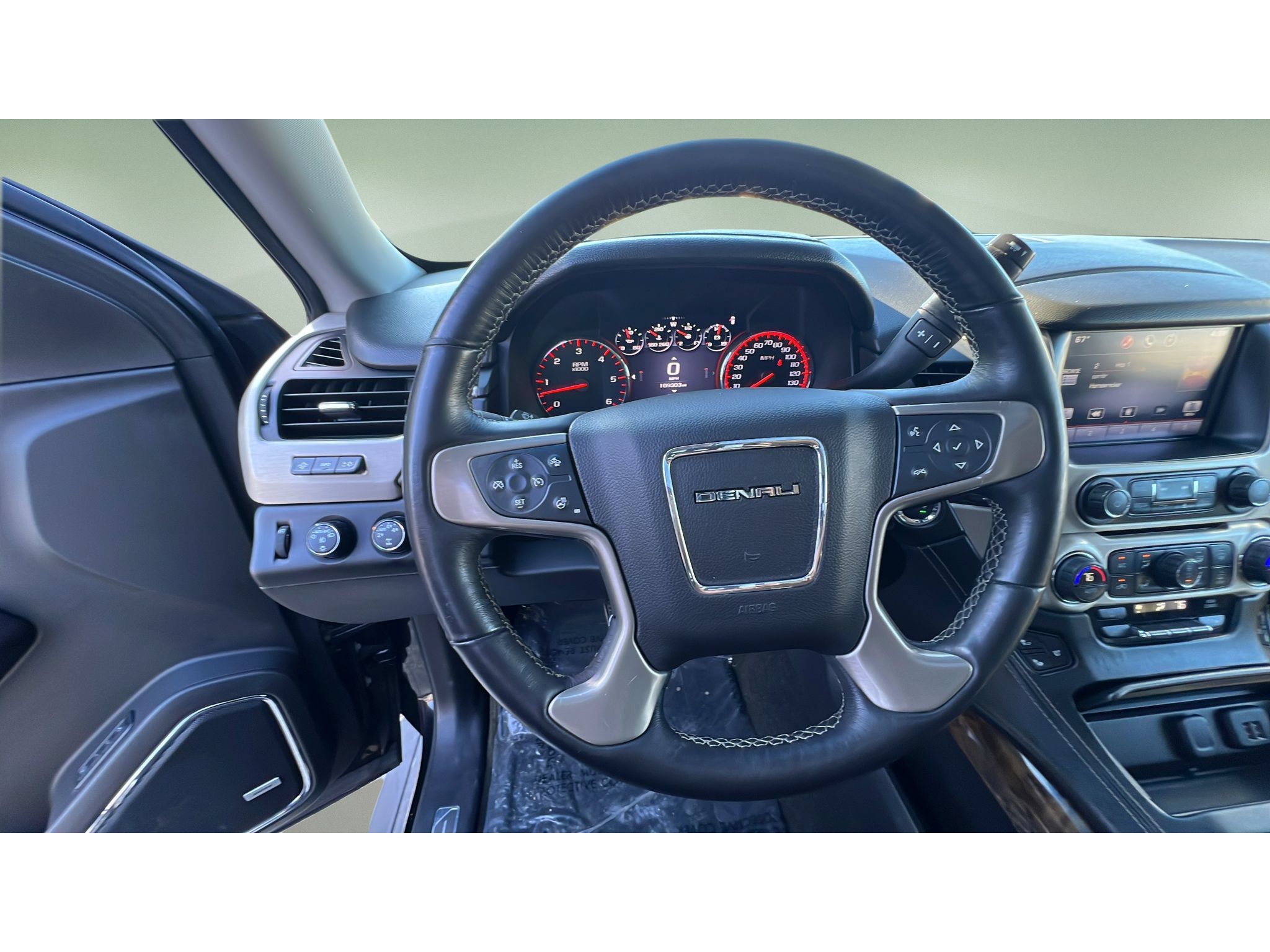 Certified 2015 GMC Yukon Denali w/ Premium Package AWD/4WD image 22