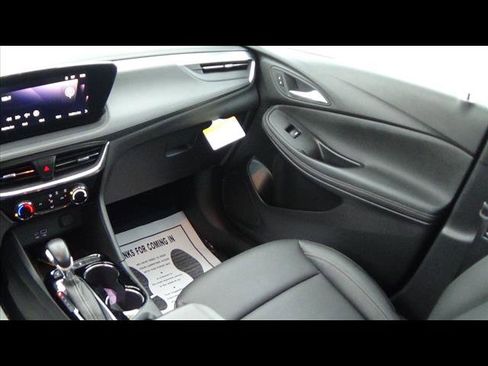 Used 2024 Buick Encore GX Sport Touring image 15