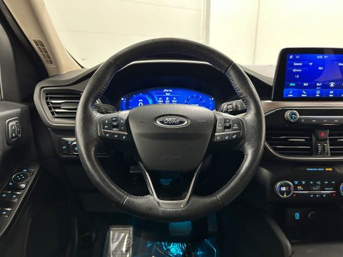 Used 2020 Ford Escape Titanium AWD/4WD image 13