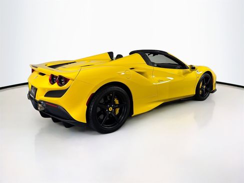 Certified 2021 Ferrari F8 Tributo image 7