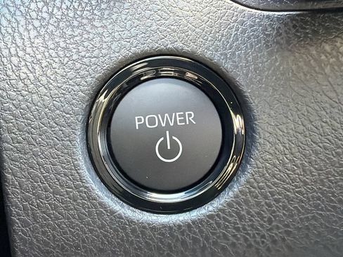 New 2026 Toyota Camry Hybrid FWD image 36