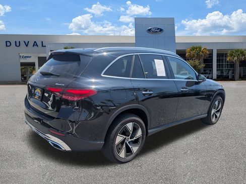 Used 2024 Mercedes-Benz GLC 300 4MATIC image 4