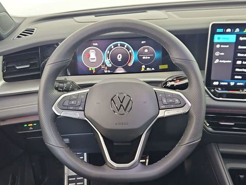 New 2026 Volkswagen Tiguan SE R-Line AWD/4WD image 23