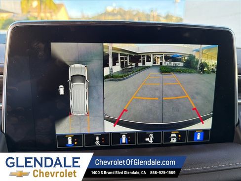 Used 2022 GMC Yukon SLT w/ SLT Premium Package image 11