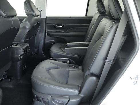 Used 2026 Toyota Grand Highlander AWD Hybrid image 11