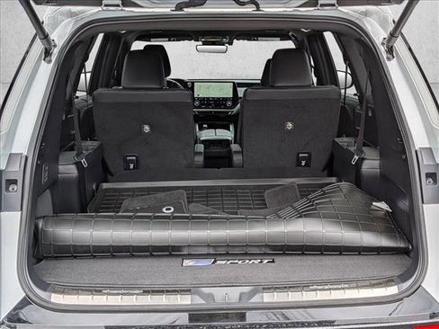 Used 2024 Lexus TX 500h TX 500h F SPORT Premium image 6