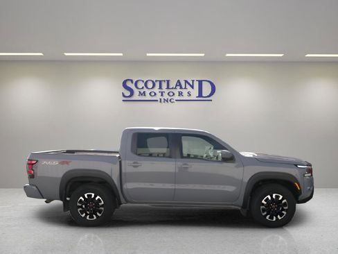 Used 2022 Nissan Frontier PRO-4X image 5