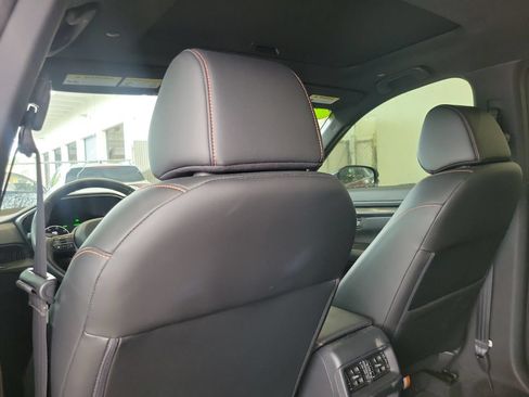 Used 2025 Honda CR-V Sport-L image 9
