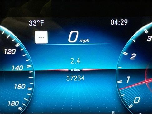 Certified 2022 Mercedes-Benz GLB 35 AMG 4MATIC image 12