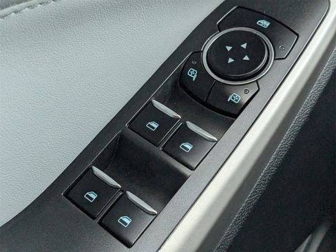 Used 2022 Ford Explorer XLT w/ Equipment Group 202A image 27